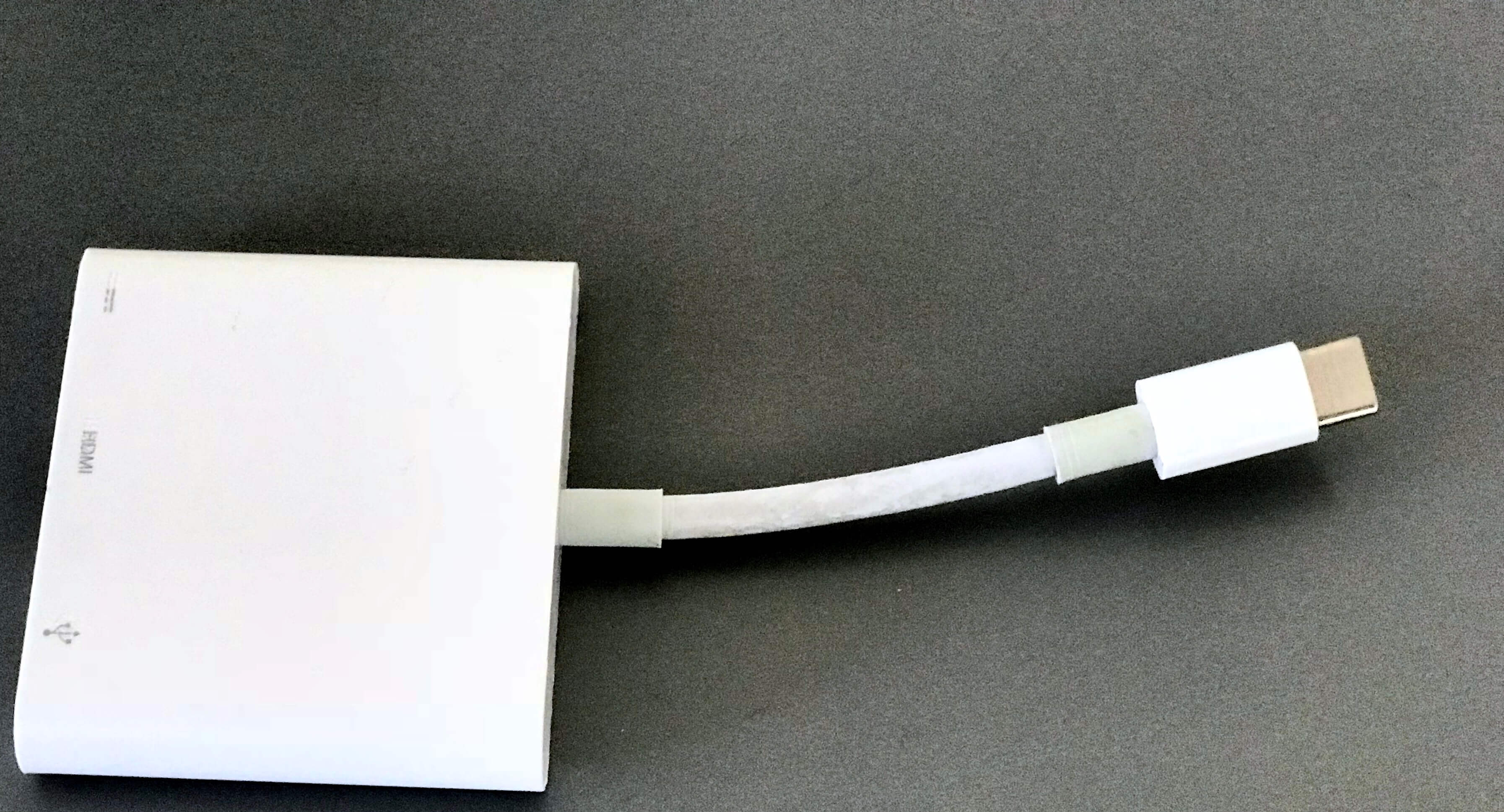 Met deze "mini hub" krijg je USB, USB-C en HDMI op één aansluiting